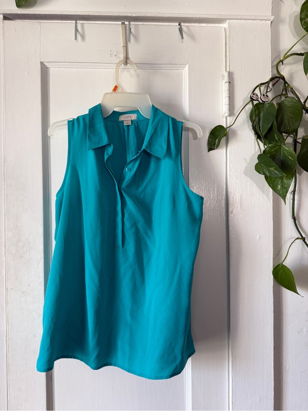 LOFT Sleeveless Turquoise Polo Blouse size M